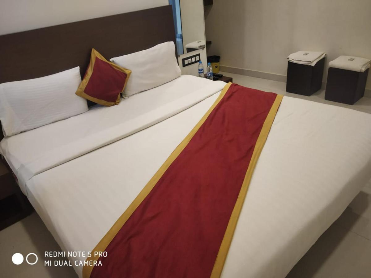 Hotel Grand Kubera Chikmagalur Bagian luar foto