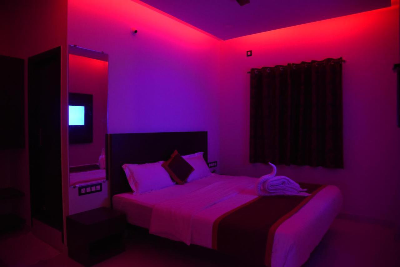 Hotel Grand Kubera Chikmagalur Bagian luar foto
