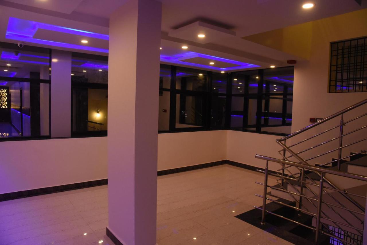 Hotel Grand Kubera Chikmagalur Bagian luar foto