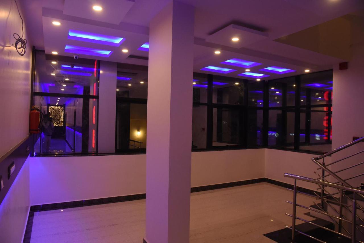 Hotel Grand Kubera Chikmagalur Bagian luar foto